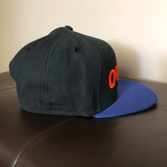 Oakley Snapback - Picture 2 of 4